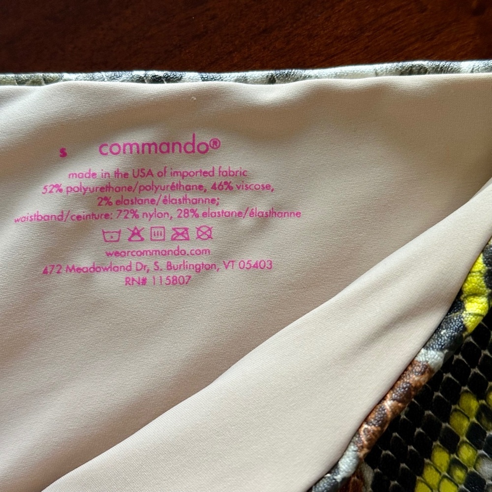 Commando Faux Leather in Neon Snake Print Leggings Size Small - Picture 10 of 12